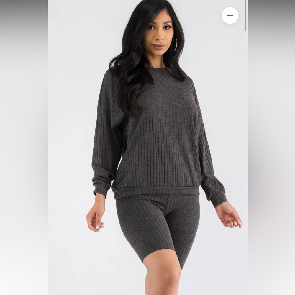 Gray Ribbed long sleeve two piece biker shorts set nwt